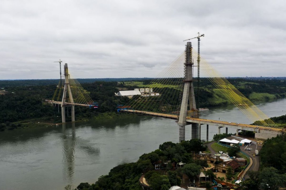 Segunda ponte que liga Brasil e Paraguai deve ser concluída até novembro