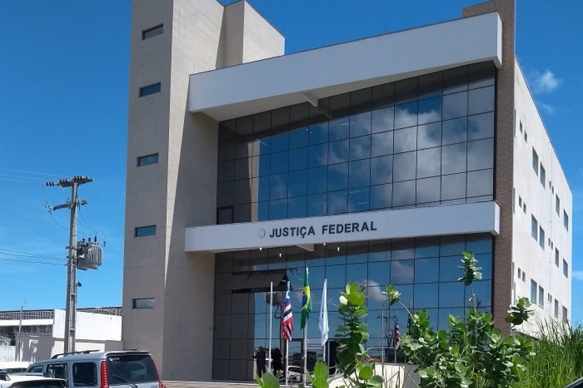 Justiça Federal do Maranhão bloqueia R$ 20,7 milhões do orçamento secreto para 4 municípios