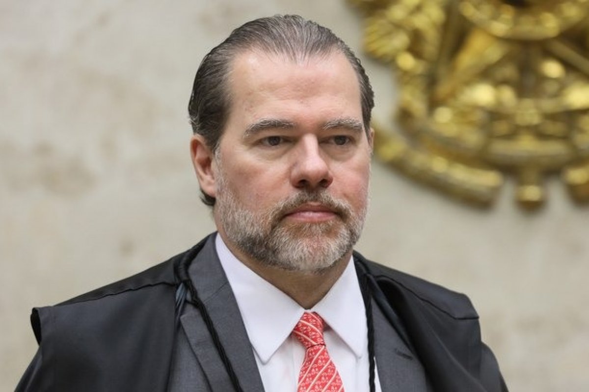 Presidente do STF critica radicalismo e diz que ‘Judiciário saberá agir’