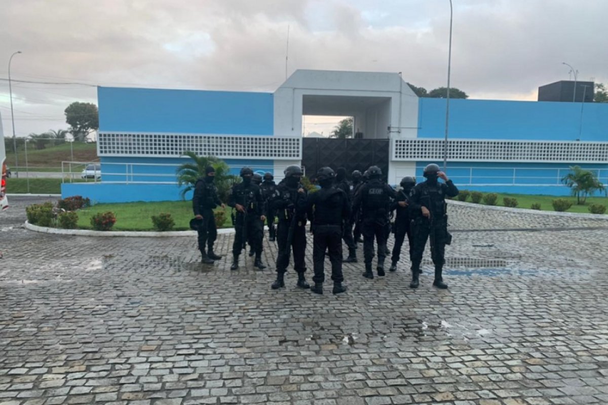 Monitores de ressocialização acusados de levar celulares e drogas para presídio são presos durante "Operação La Rochelle"