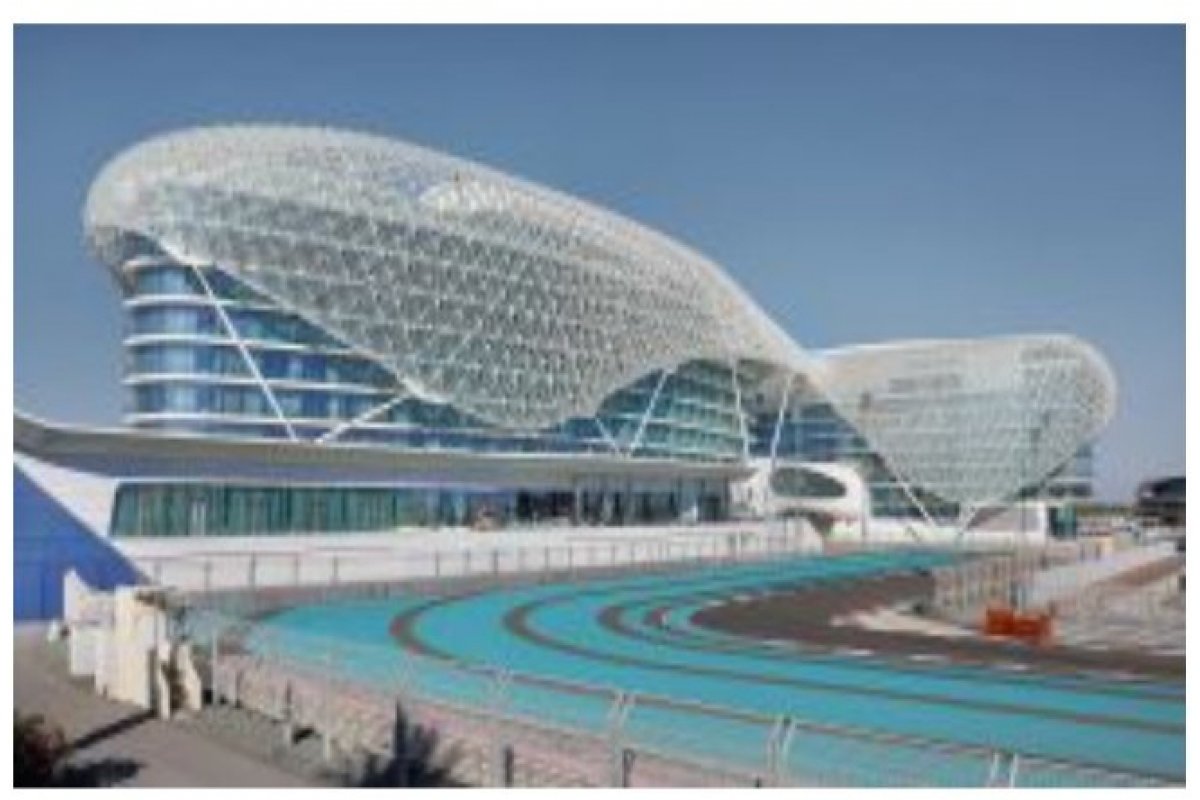 Confira 6 destinos com parques temáticos repletos de emoção!