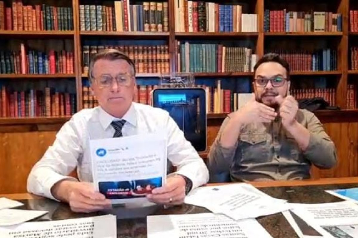 “Estamos a caminho da gasolina mais barata do mundo”, afirma Bolsonaro em live