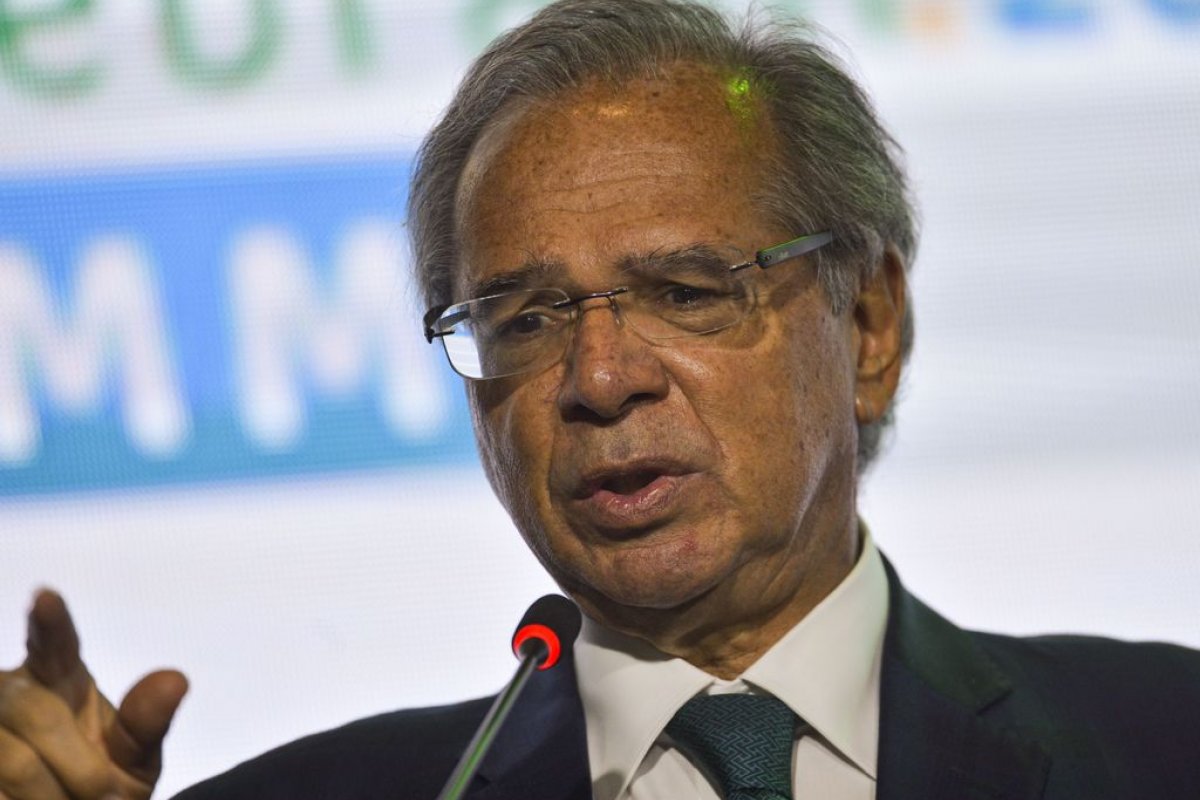 Paulo Guedes diz que PIB cresceu o equivalente às 'projeções mais otimistas'