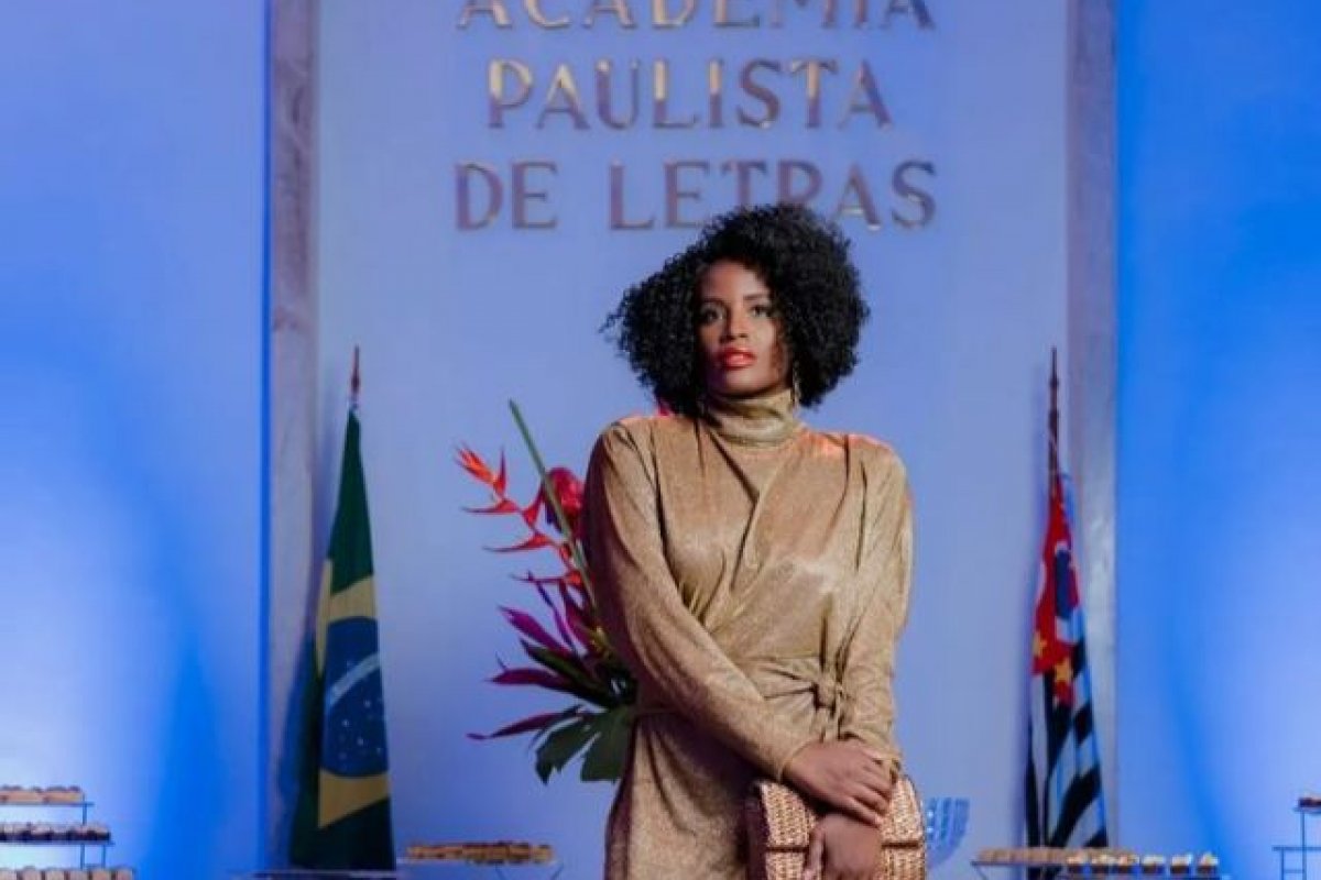 Djamila Ribeiro toma posse na Academia Paulista de Letras