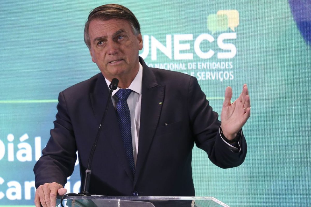 Pesquisa aponta que Bolsonaro tem o melhor resultado após debate na TV