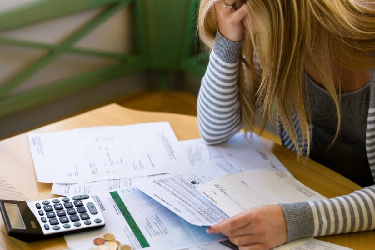 Podcast No Farol: recorde de inadimplência