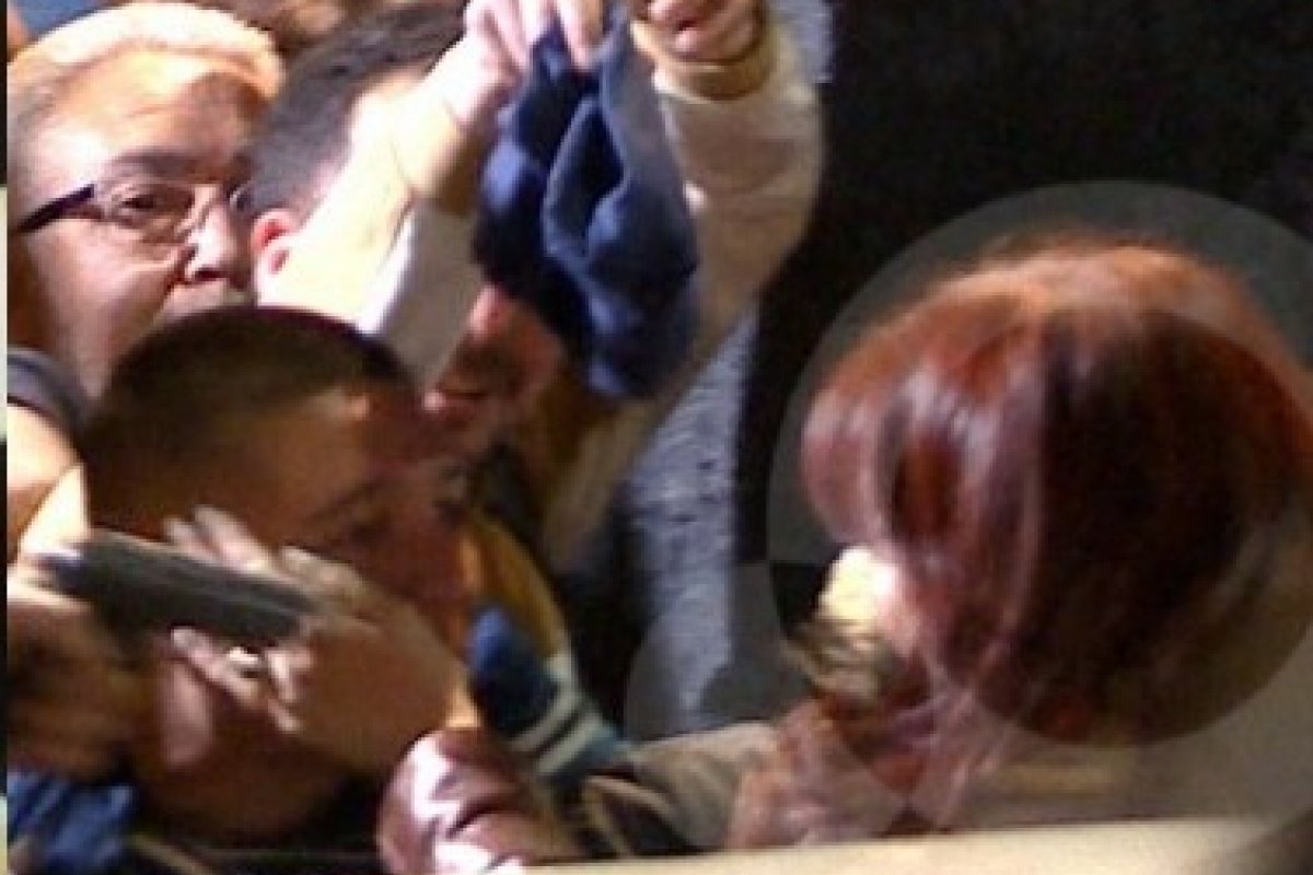 Brasileiro acusado de tentar matar Cristina Kirchner se nega a falar perante juíza