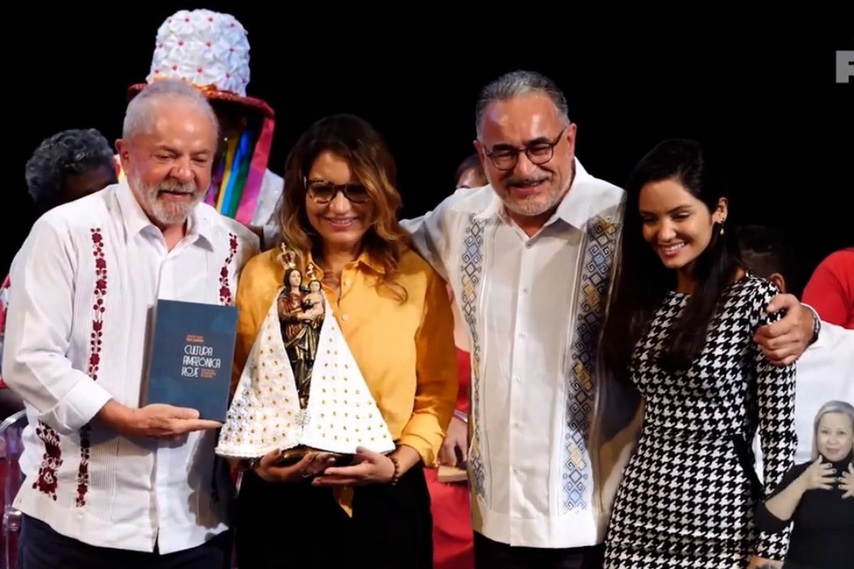 Prefeito de Belém diz que Círio de Nazaré não é mais da Igreja Católica