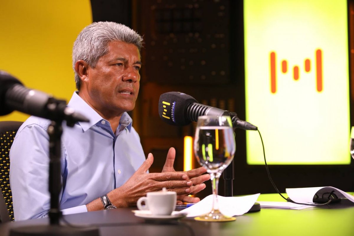 Jerônimo critica indústria da multa e taxas abusivas das gestões carlistas em Salvador