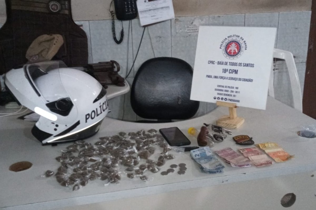 Trio de suspeitos são presos em Mirantes de Periperi, bairro de Salvador