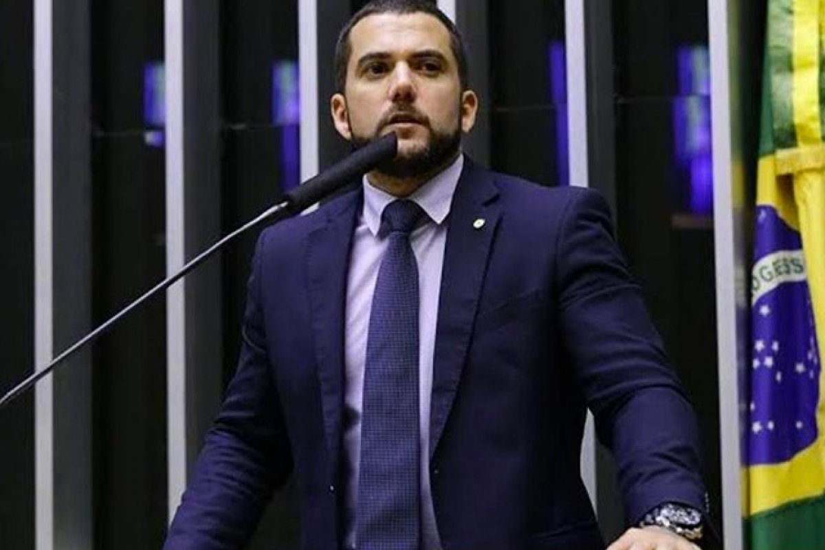 Carlos Jordy critica PT e comunismo em discurso sobre 7 de Setembro