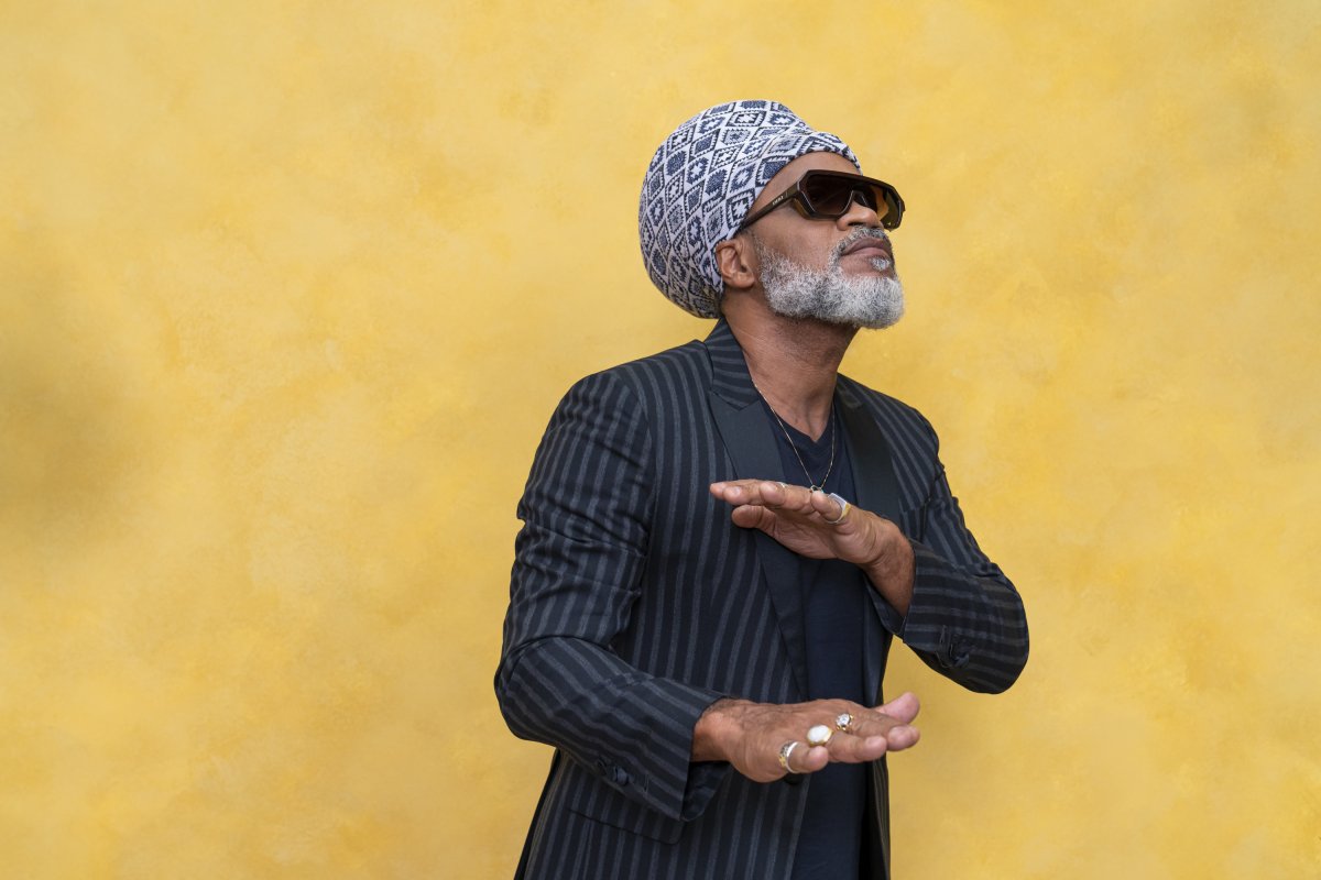 Carlinhos Brown prepara performance histórica dos Zárabes para a abertura do LALATA - II Festival Internacional de Percussão!