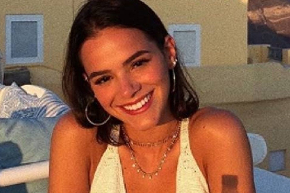 Bruna Marquezine doa R$ 120 mil para reformar orfanato