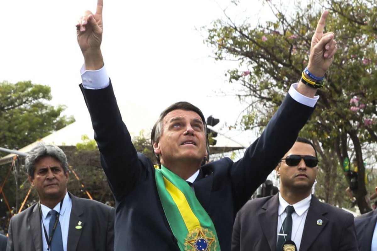 Lewandowski encaminha pedido à PGR para investigar Bolsonaro sobre atos no 7 de Setembro