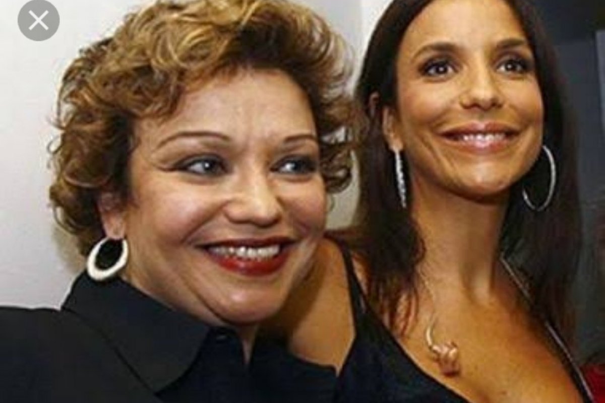 Mônica Sangalo faz desabafo na web sobre polêmicas do irmão Jesus