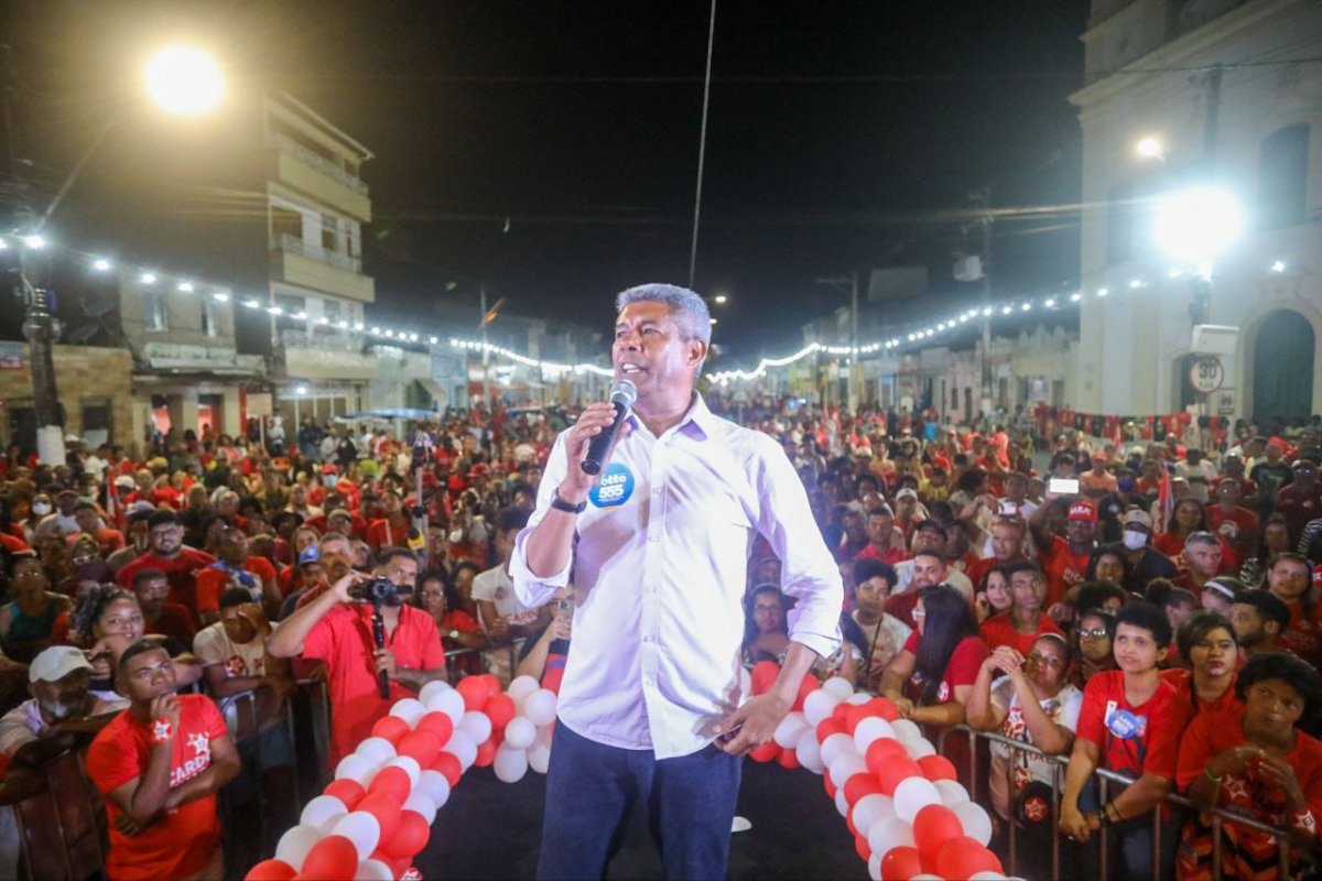 Jerônimo faz apelo por voto consciente: “No dia 2, vamos escolher qual Brasil a gente quer”