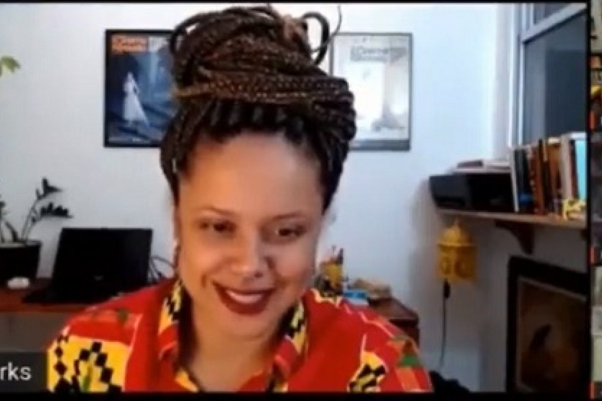 Vídeo: José Genoíno e Letícia Parks são criticados após demonstrarem felicidade por morte de Elizabeth II