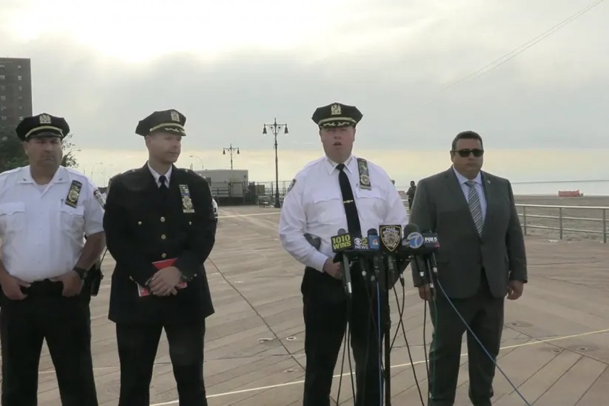 Mãe é suspeita de afogar e matar os próprios filhos em Nova York