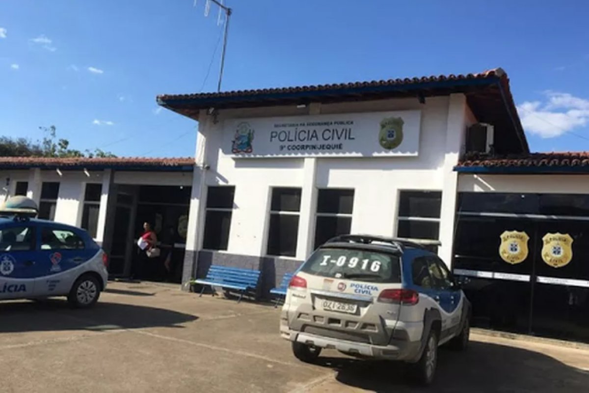 Homens armados invadem casa e matam adolescente em Jequié (BA)