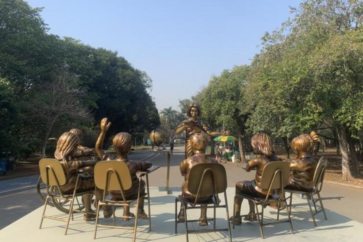 UNICEF instala "Monumento à Educação" em Salvador