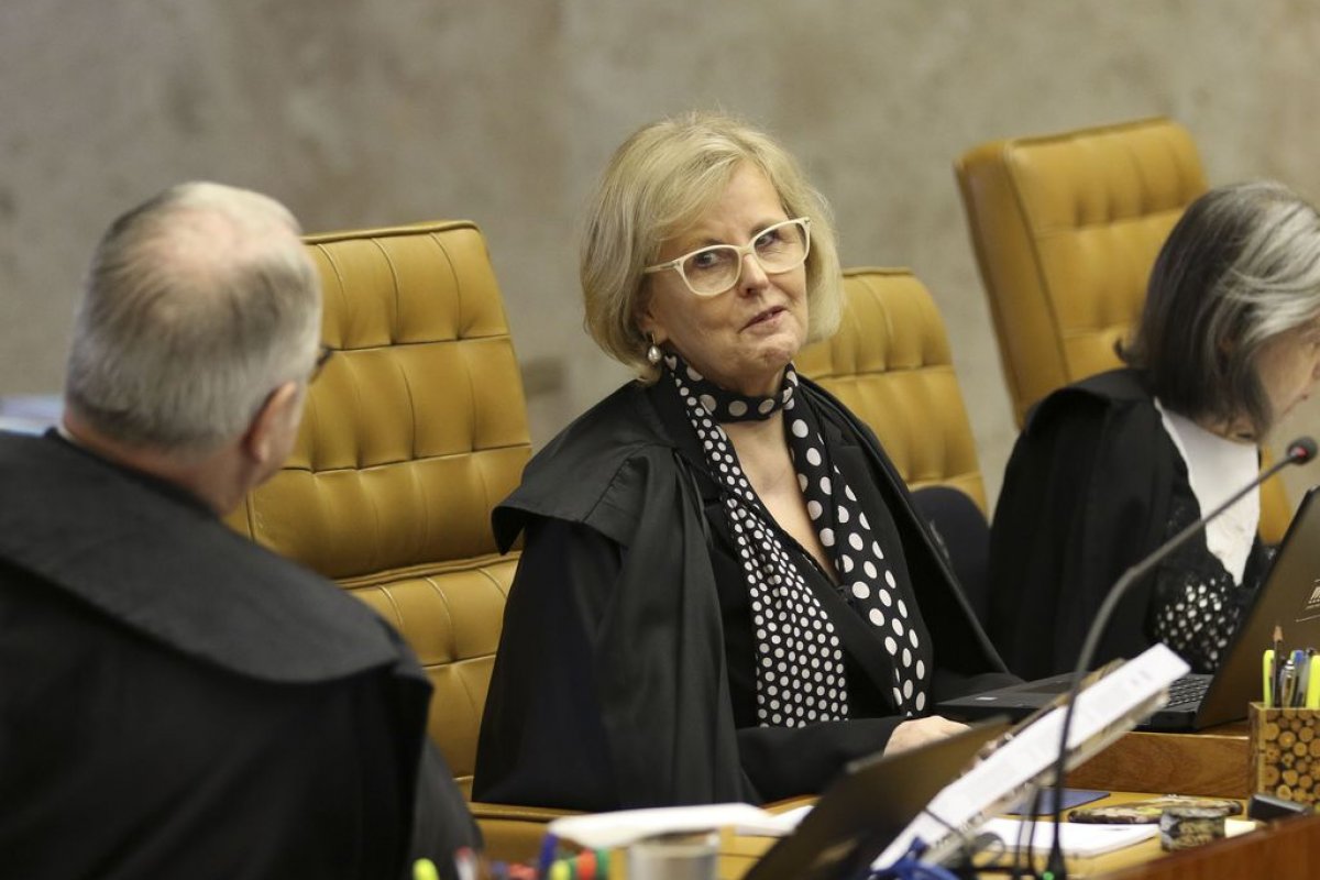 TSE garantirá regularidade do processo eleitoral de 2022, afirma Rosa Weber durante posse no TSF