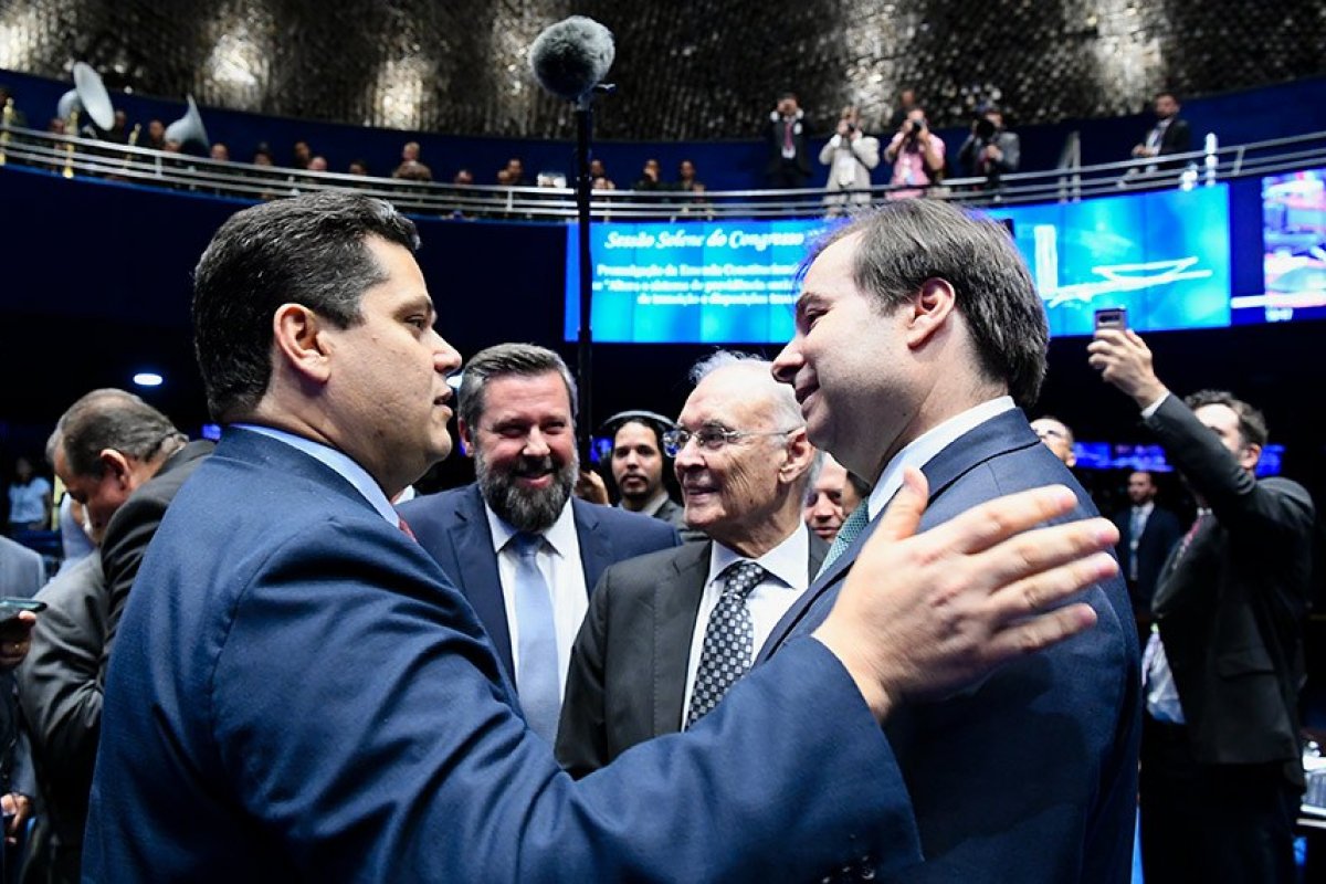 Entenda novas regras da reforma da Previdência, promulgada nesta terça (12)