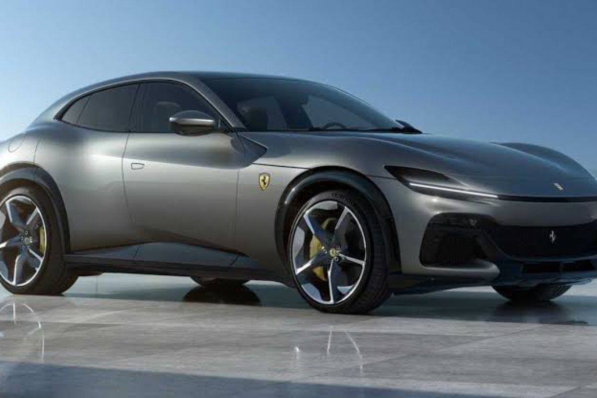 Ferrari apresenta o SUV Purosangue com motor V12