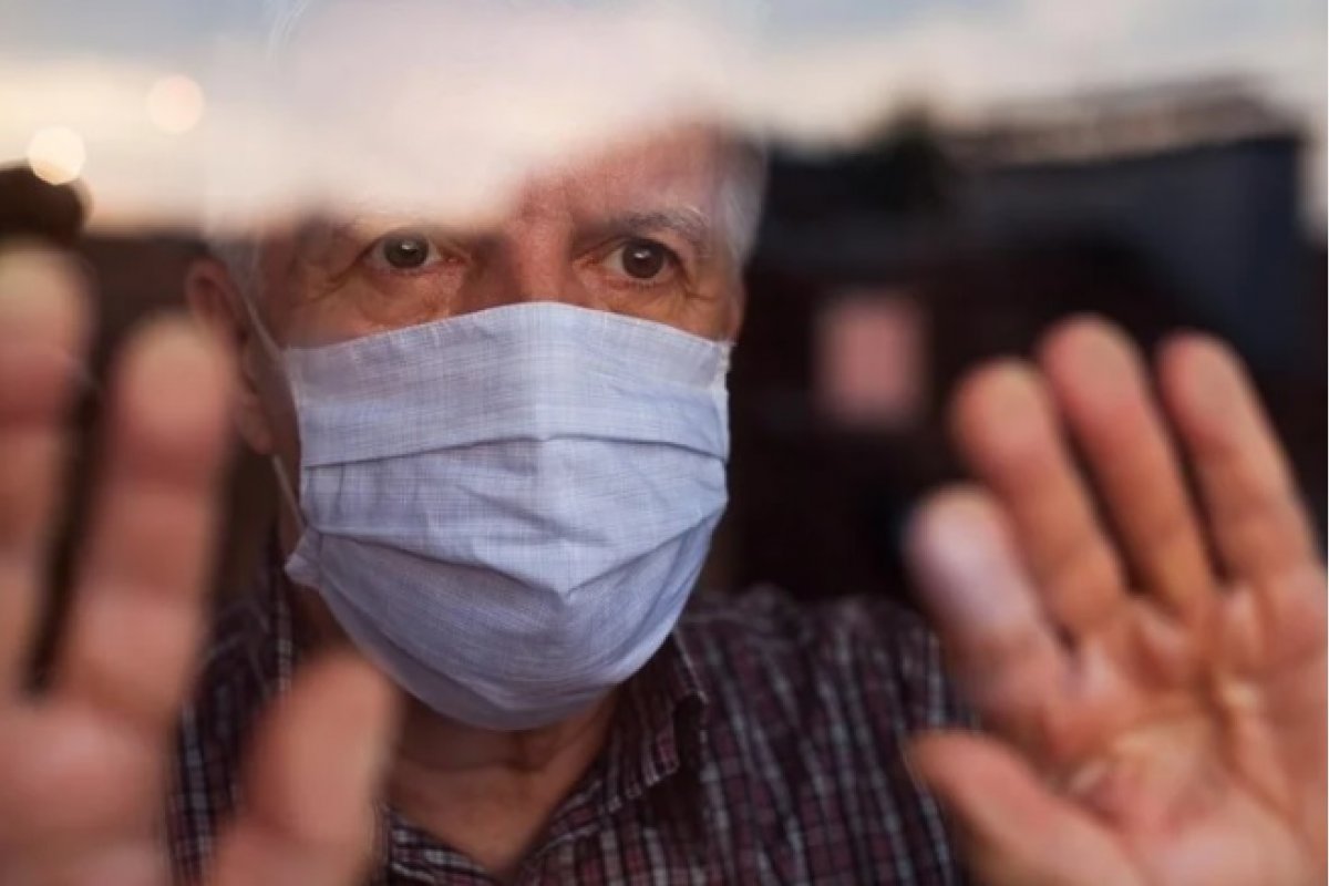 Covid-19 eleva em 69% o risco para Alzheimer entre aqueles acima de 65 anos