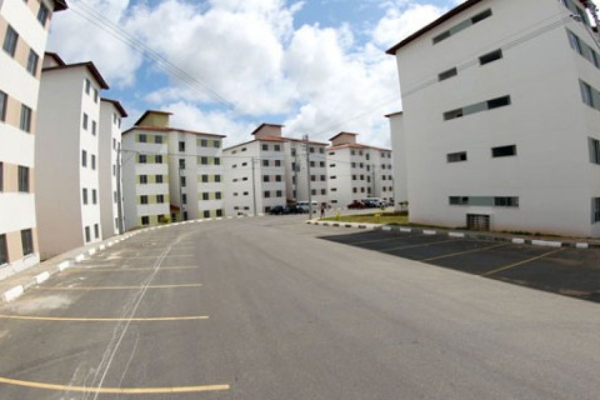 PM investiga policial acusado de agressão contra dois adolescentes em condomínio na Bahia