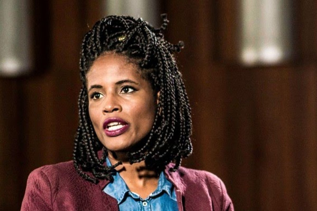 Djamila Ribeiro é confirmada na Bienal do Livro da Bahia