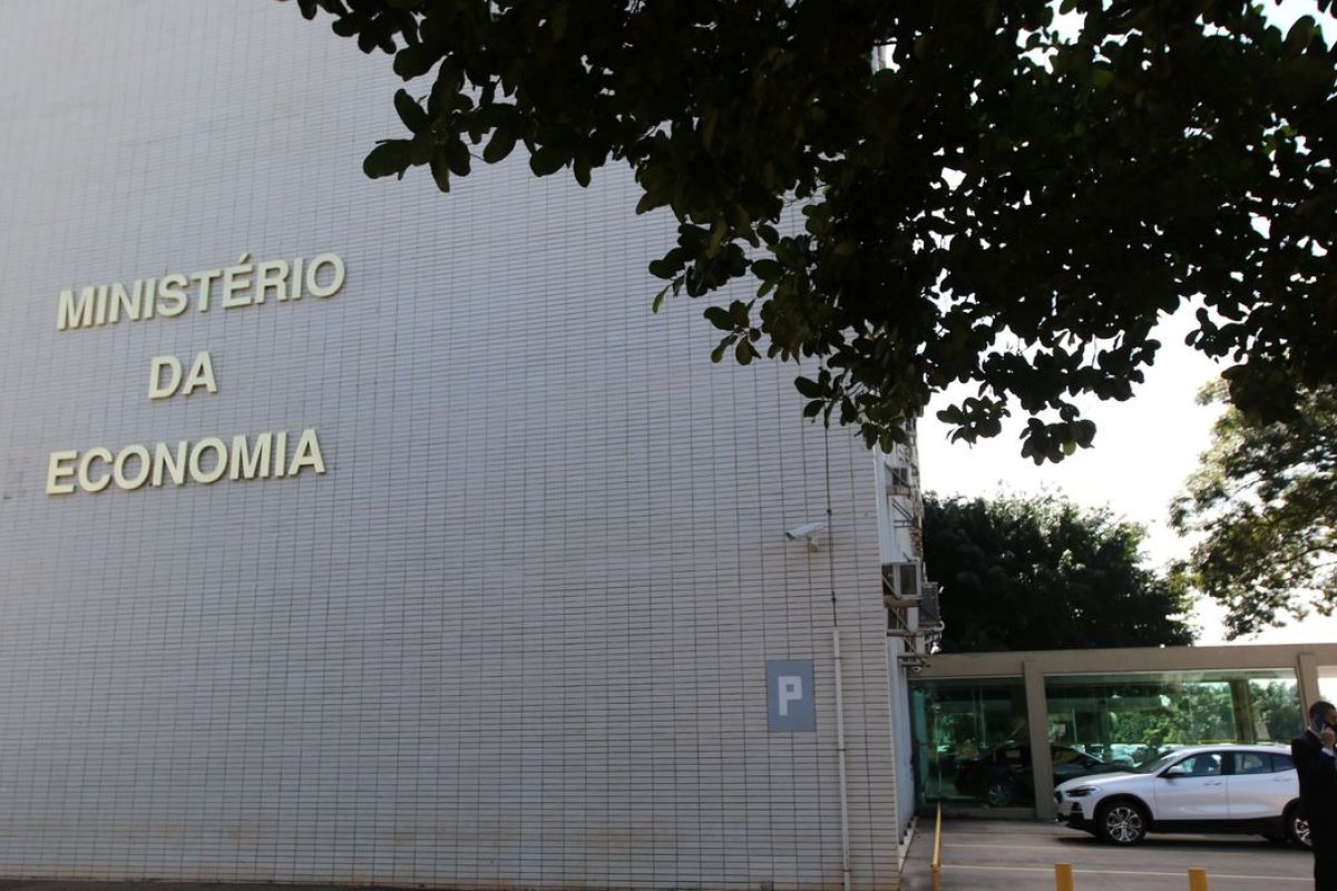 Ministério da Economia eleva projeção do PIB em 2022 de 2% para 2,7%