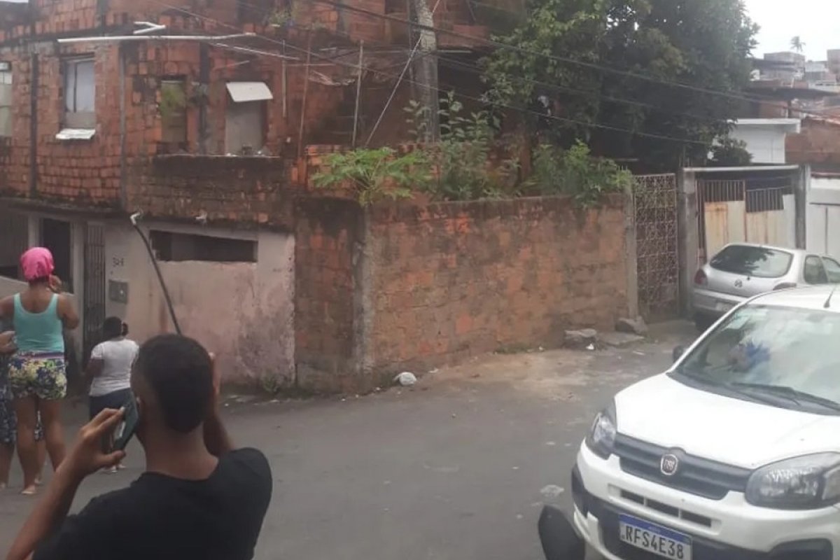 Idoso de 71 anos morre após ser eletrocutado dentro da própria casa em Salvador