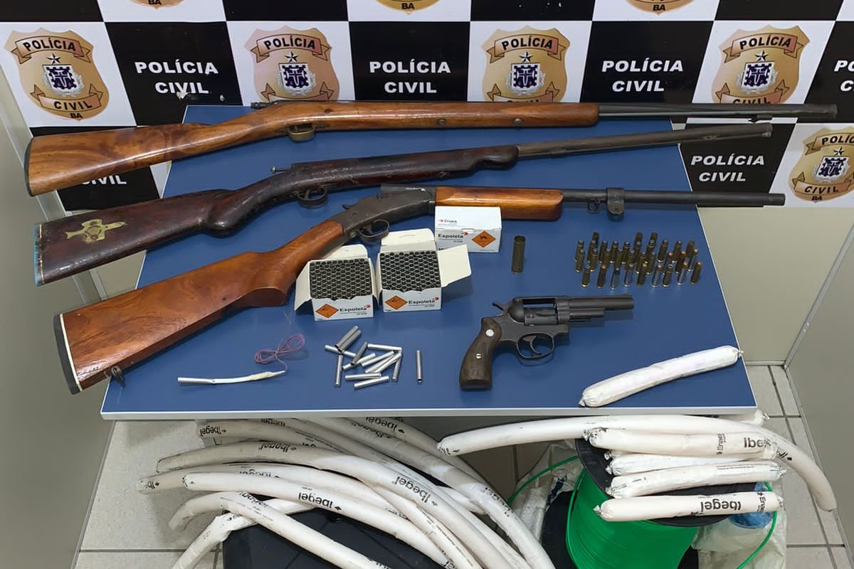 Polícia apreende materiais explosivos e armas no sudoeste da Bahia