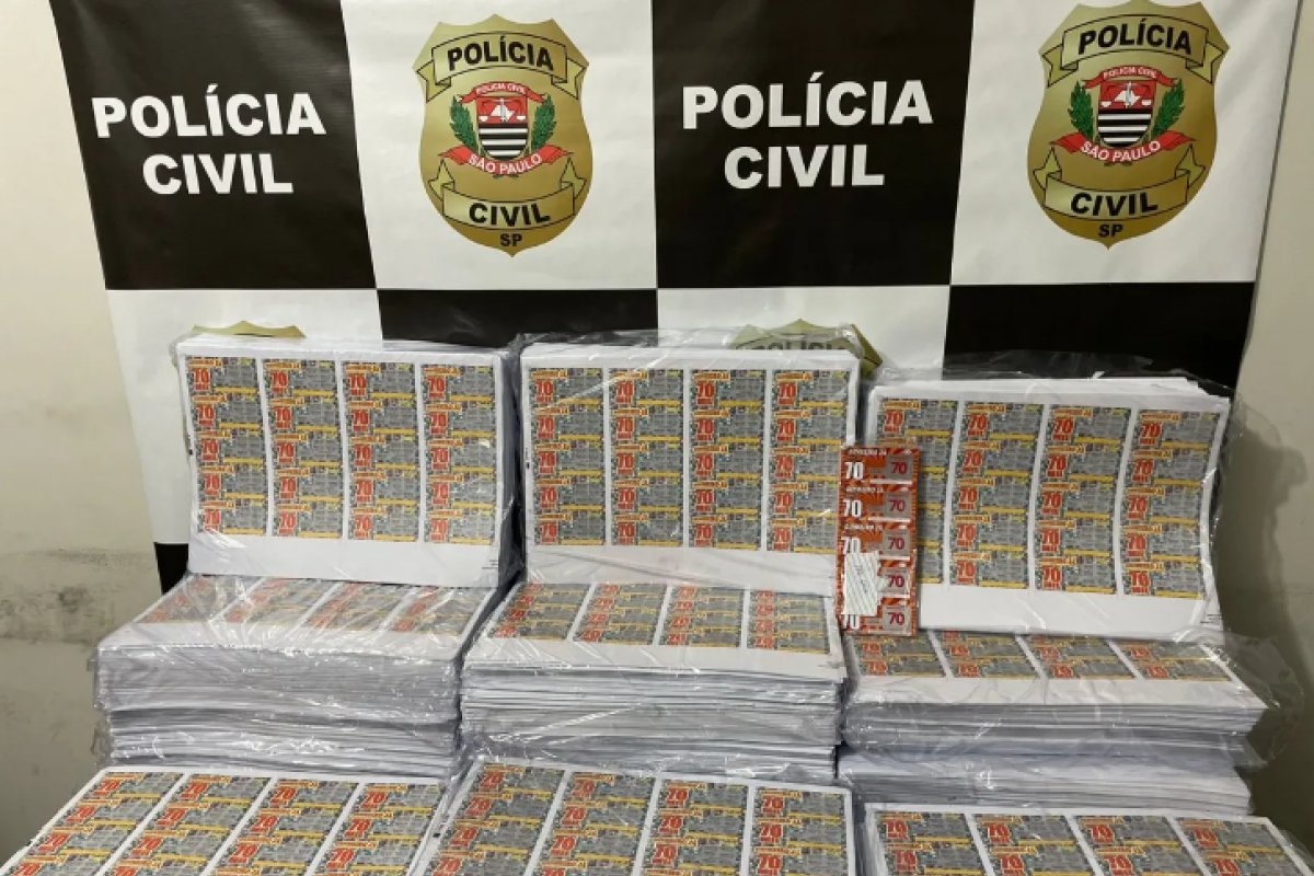 Homem é preso com 120 mil cartelas de raspadinhas falsas em Baurú (SP)