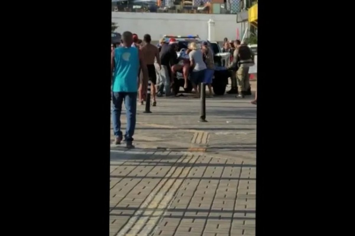 Policiamento é reforçado em praia de Salvador após tiroteio