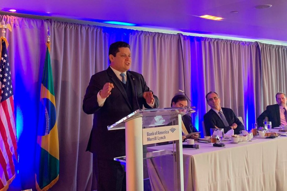 Em Nova Iorque, Maia e Alcolumbre garantem Reforma da Previdência