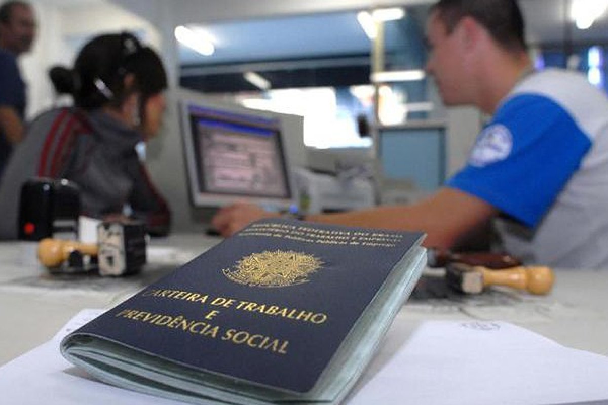 Vagas para estágio e mercado de trabalho são ofertadas nesta quarta (13) em Salvador