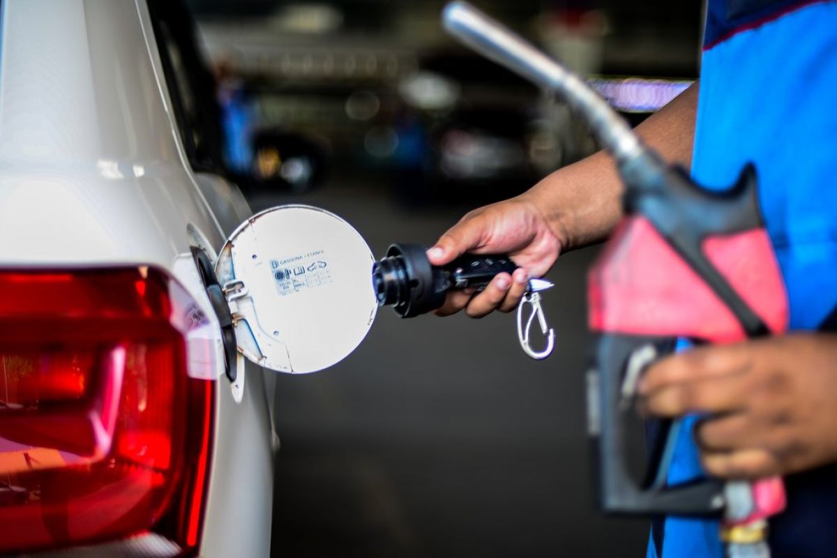 Preço do diesel tem nova redução de R$ 0,30 para distribuidoras
