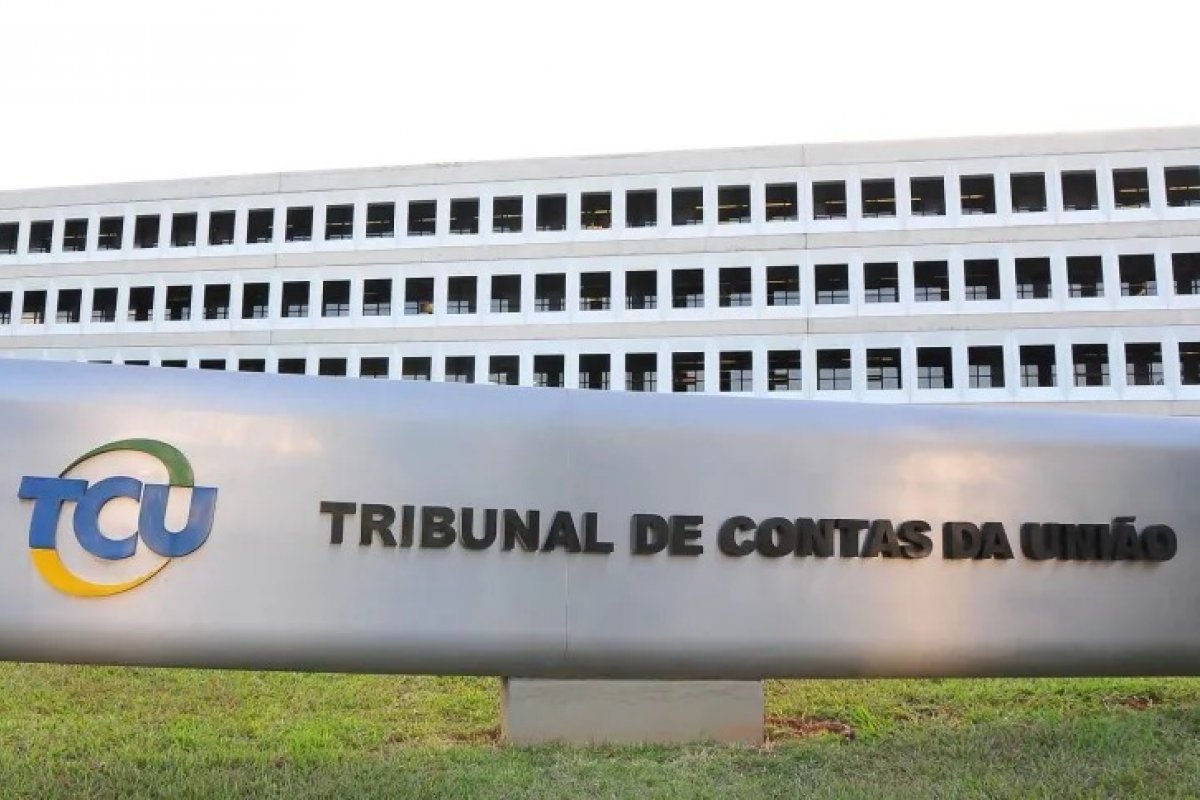 Eleições: TCU quer entregar auditoria das urnas em paralelo com militares