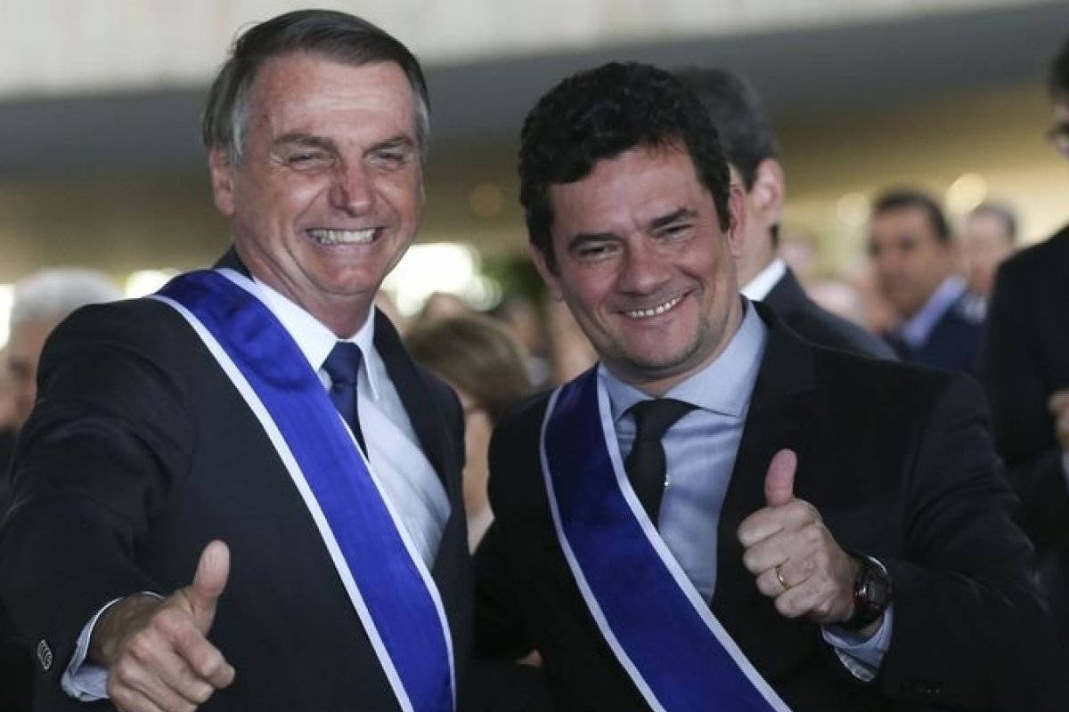 Bolsonaro cogita Moro como vice-presidente em 2022