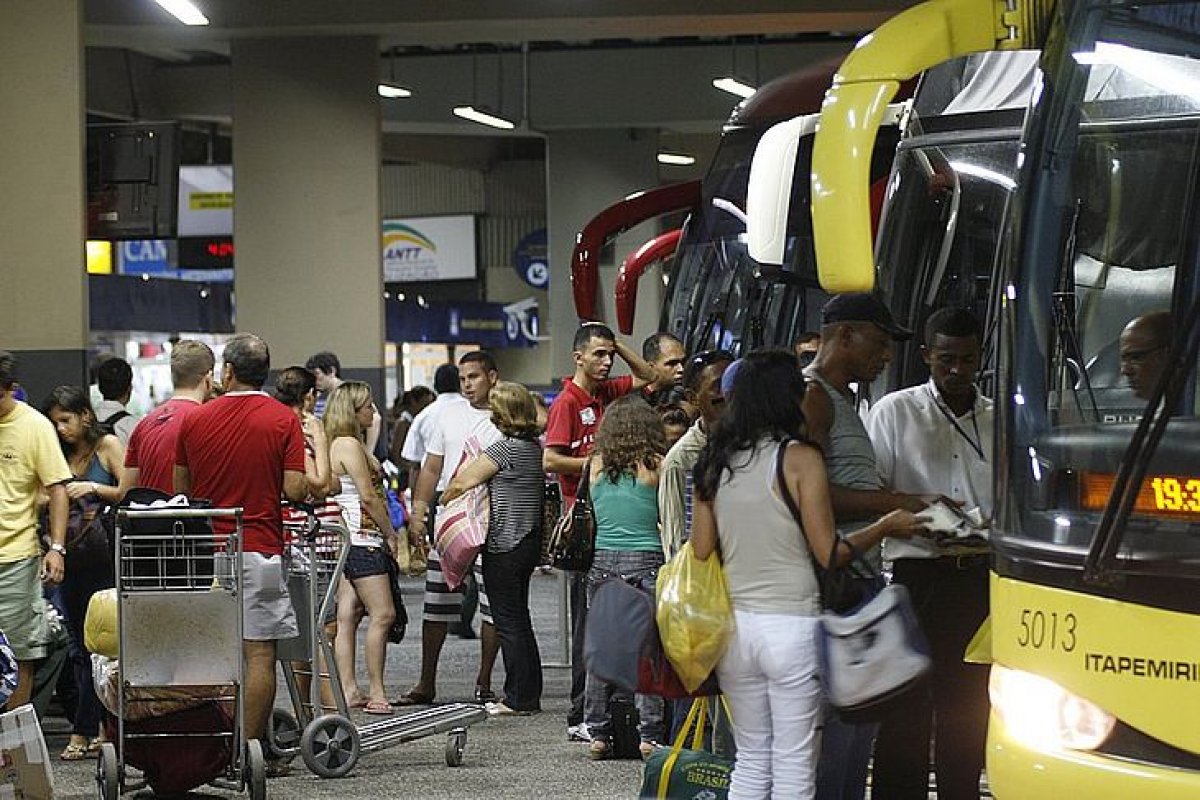 Rodoviária de Salvador disponibiliza 170 horários extras no feriado