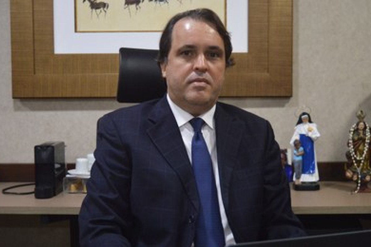 "O Tribunal está sendo exposto demais" diz Roberto Frank após cobrança de Alexandre de Moraes