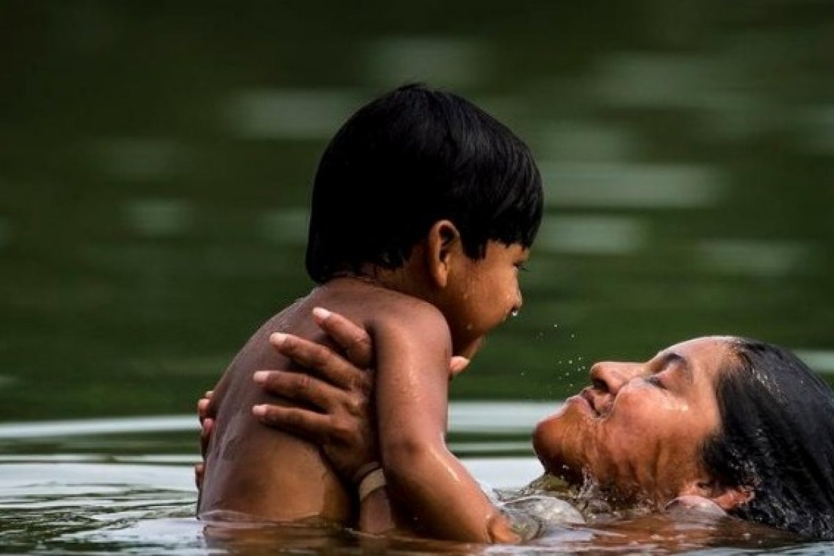 Criança indígena tem 14 vezes mais chance de morrer de diarreia do que uma branca, diz estudo