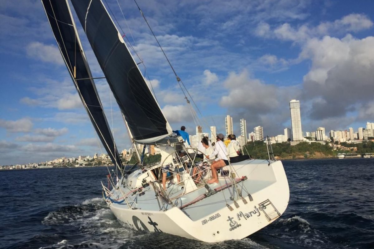 Velejadores baianos vão disputar 33ª Regata Internacional Recife-Fernando de Noronha a bordo do veleiro Stanley Marujo's