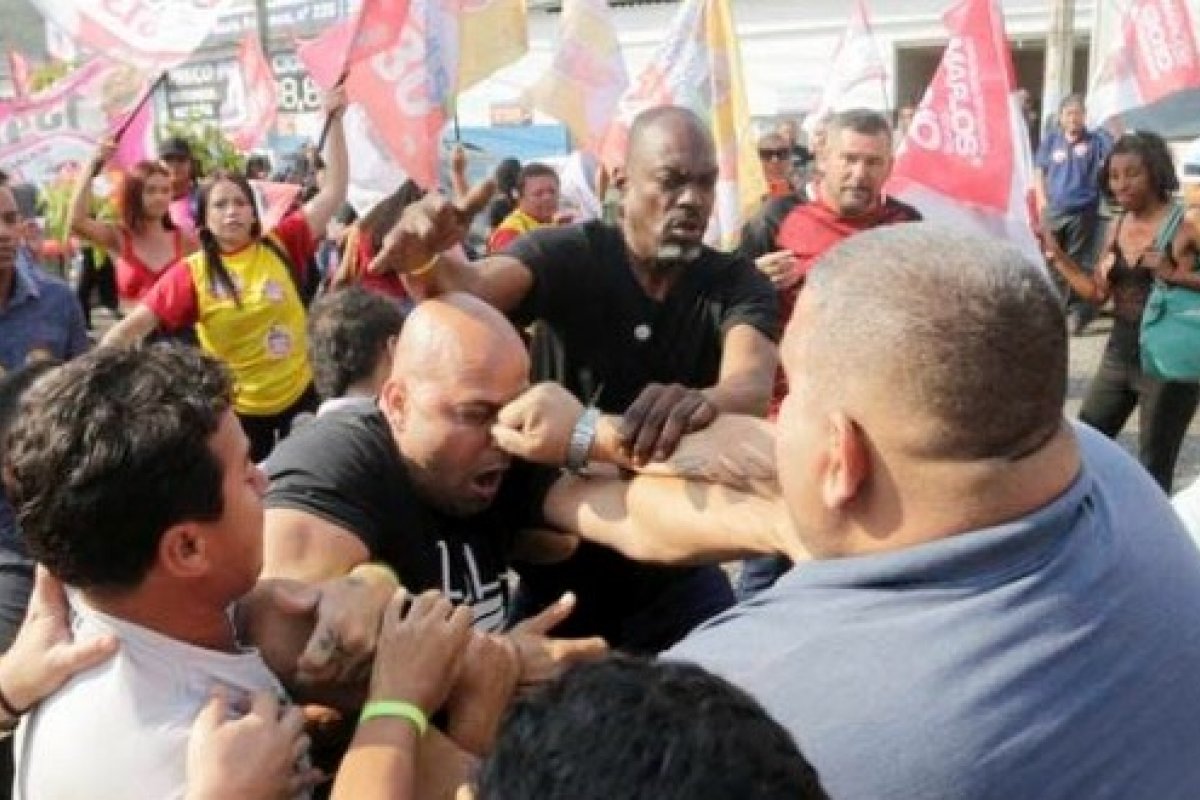 214 casos de violência contra políticos foram registradas no Brasil no primeiro semestre de 2022