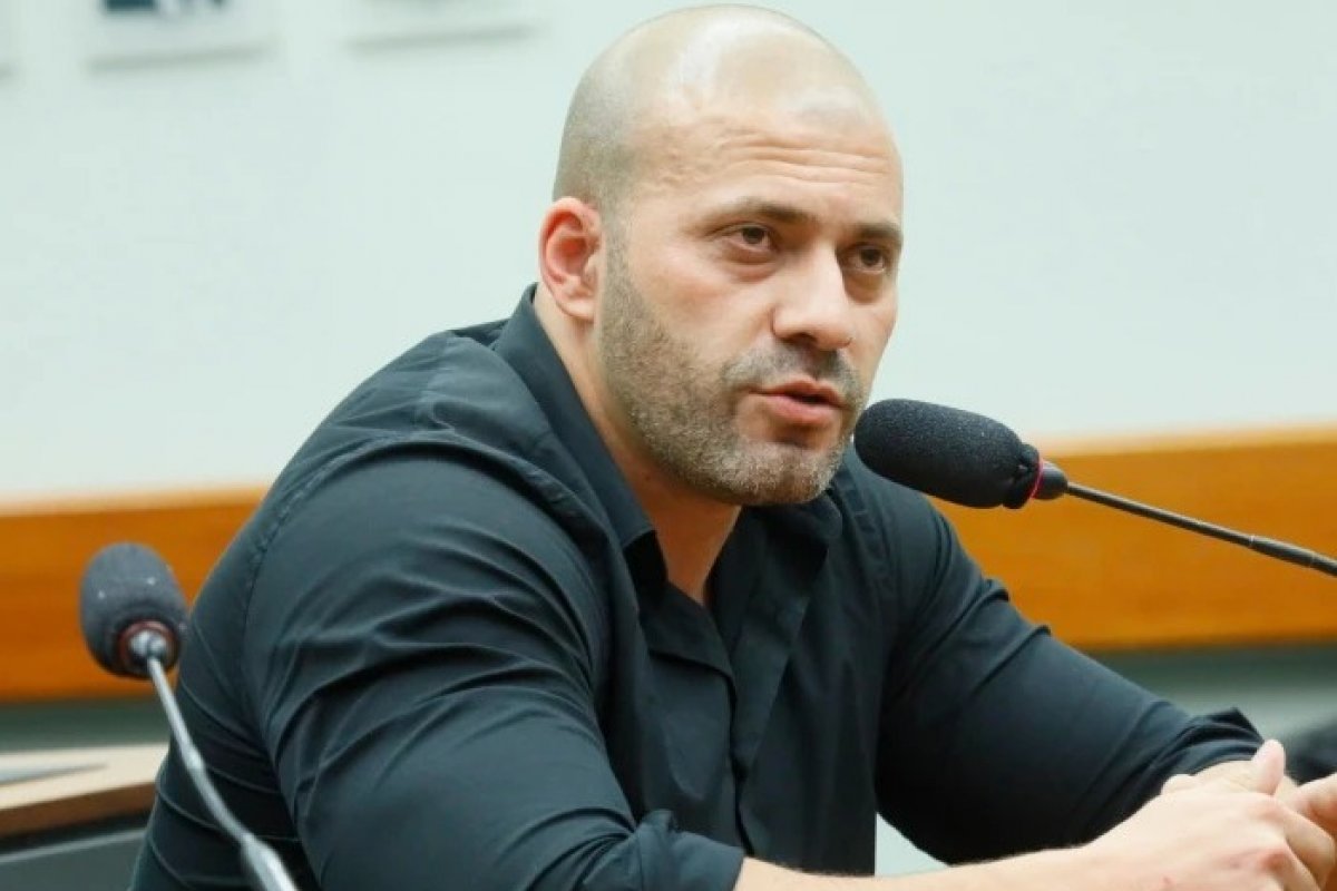 STF prorroga por 30 dias inquérito contra Daniel Silveira