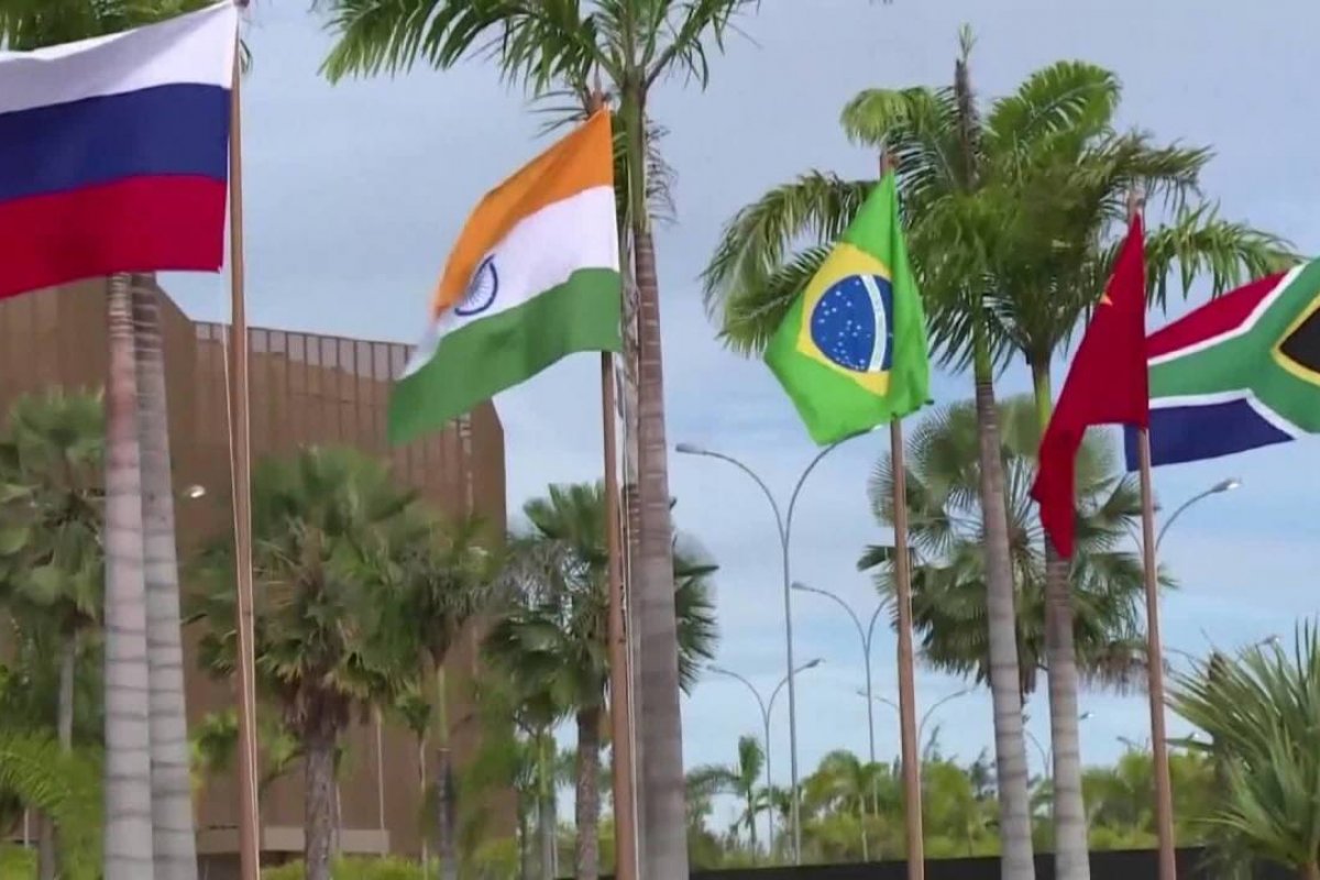 Bolsonaro recebe líderes do Brics para reunião de cúpula do bloco