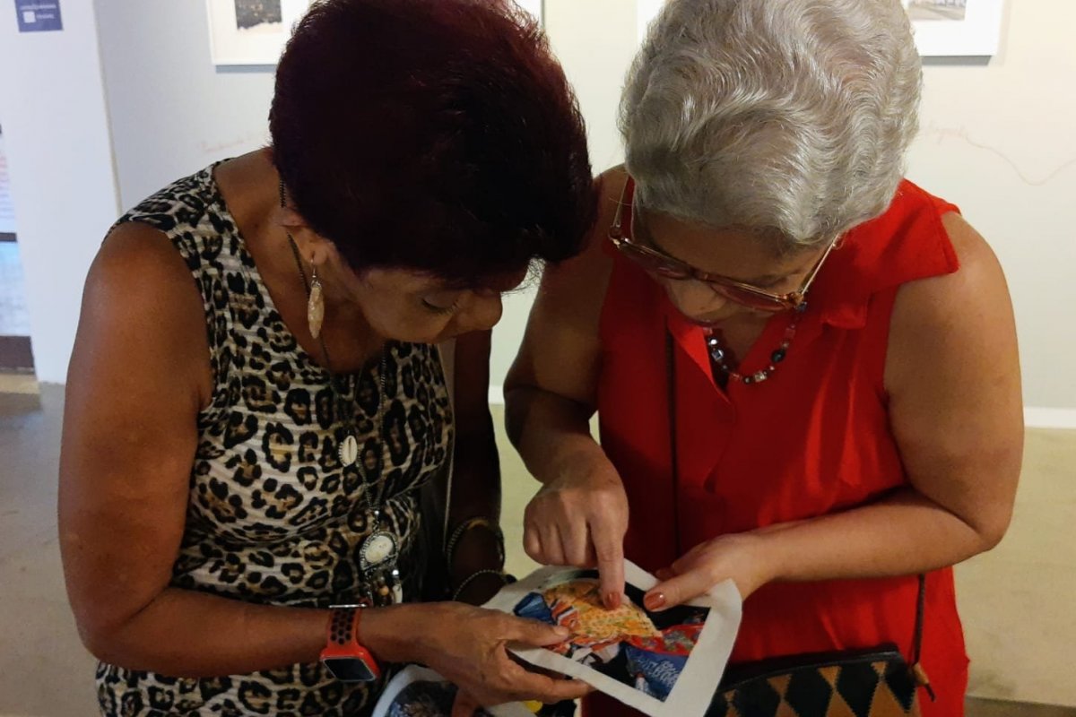 Obras da exposição Salvador na Linha são resultado de 1350 horas de bordado sobre fotografia!