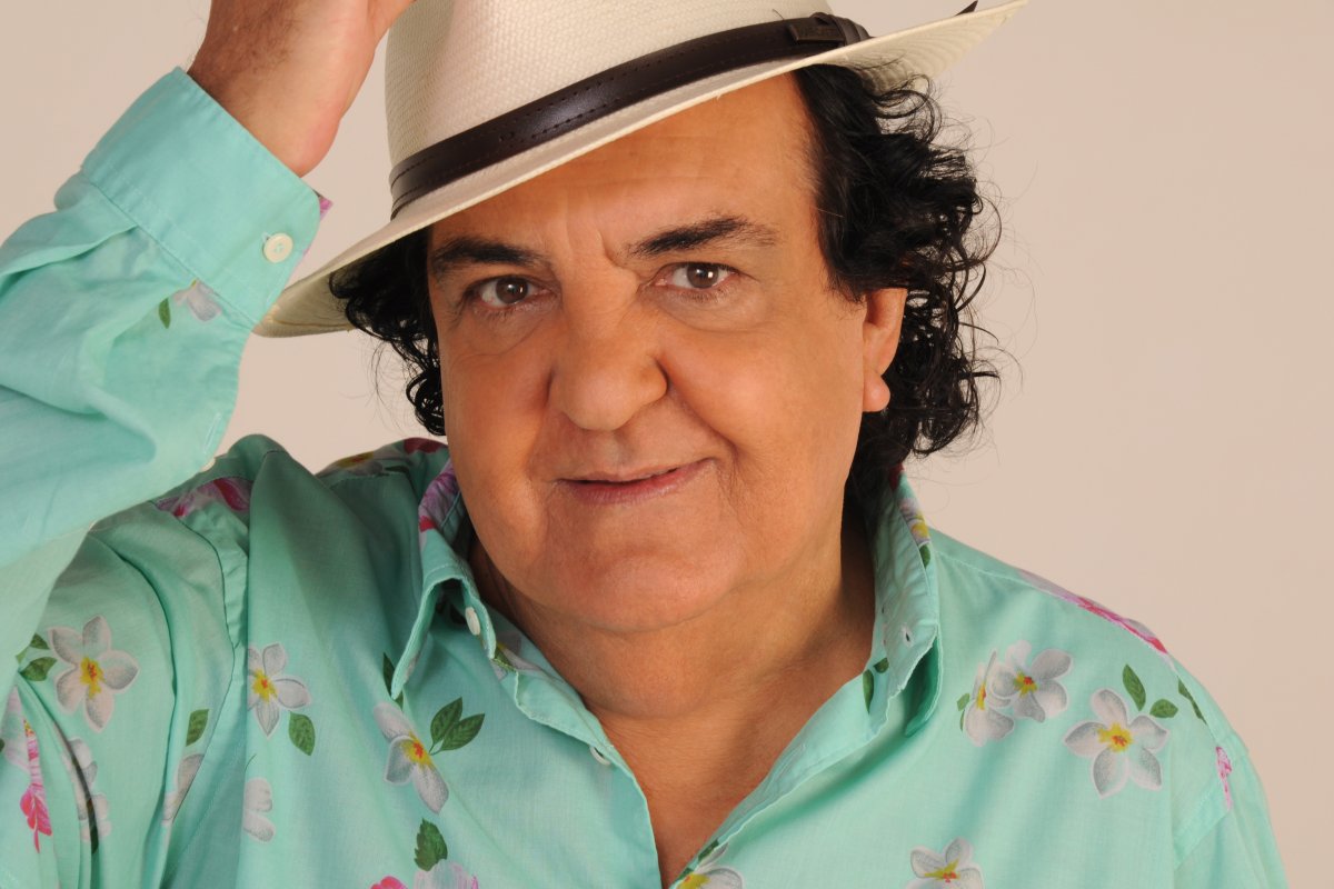 Paulinho Boca lança novo disco em show gratuito no Rio Vermelho!