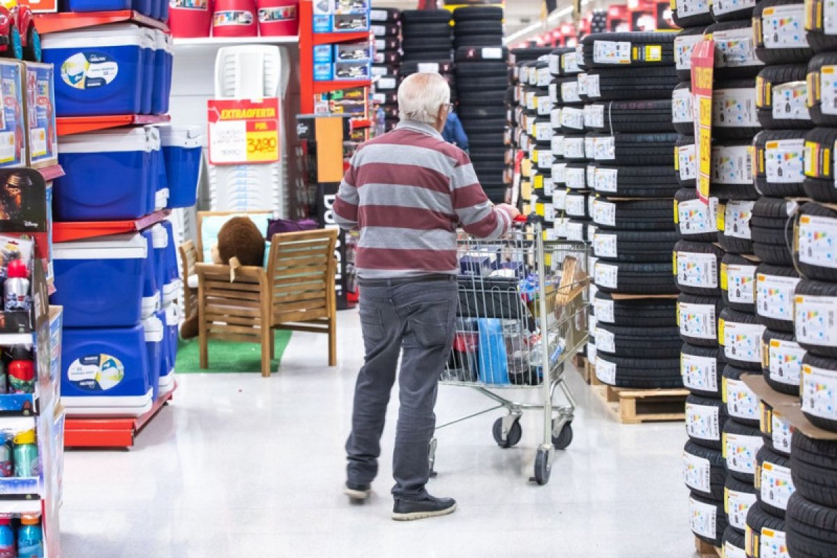 Vendas do comércio crescem 0,7% em setembro